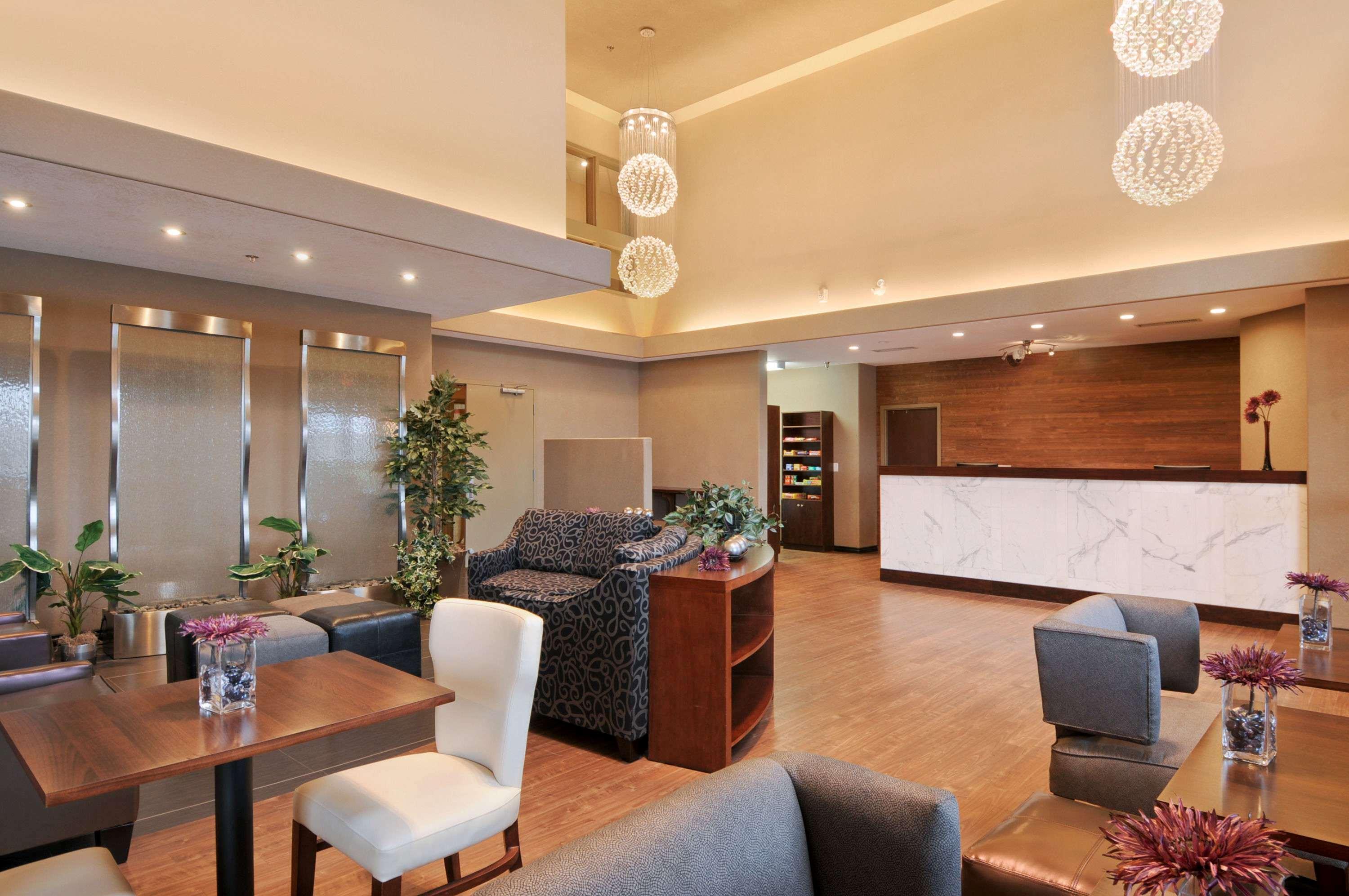 Days Inn By Wyndham Regina Airport West İç mekan fotoğraf