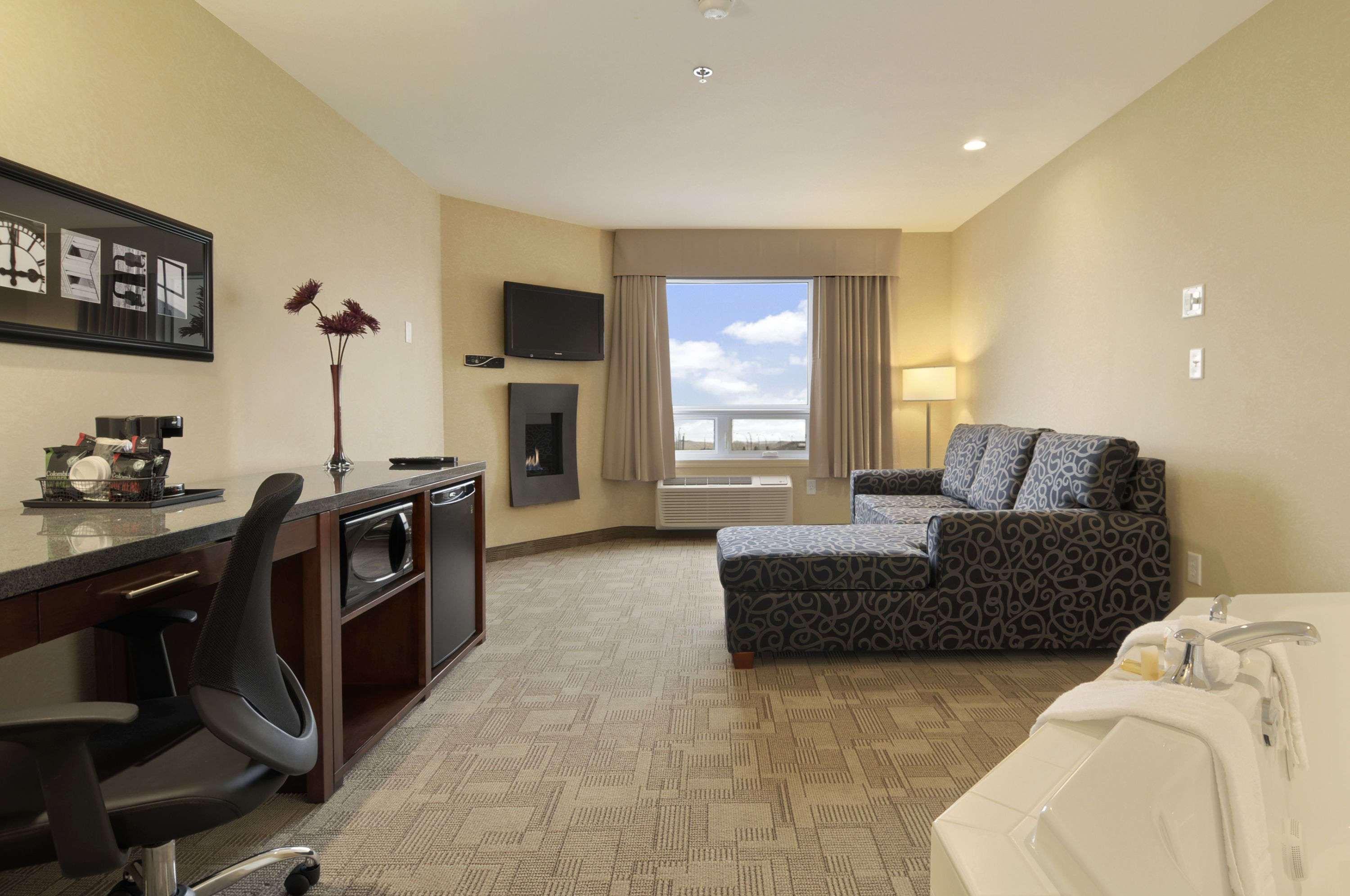 Days Inn By Wyndham Regina Airport West Oda fotoğraf
